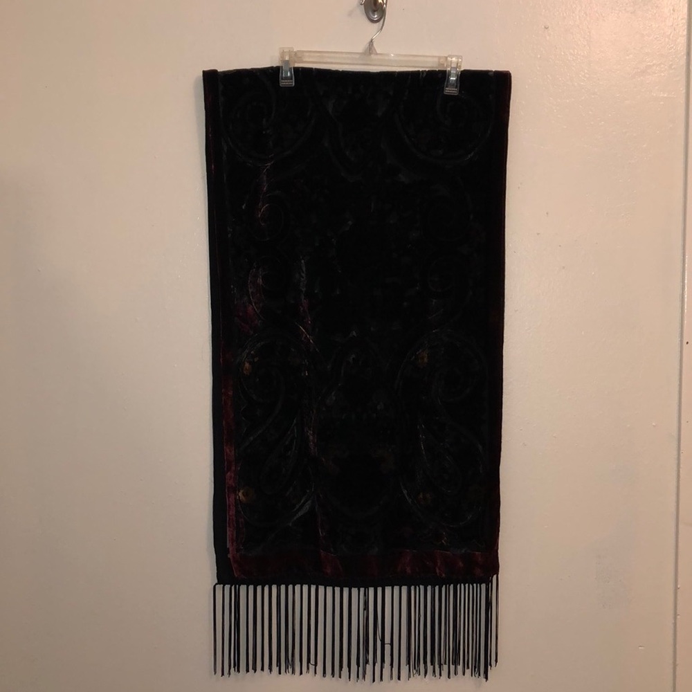 Shawl - Picture 7 of 8